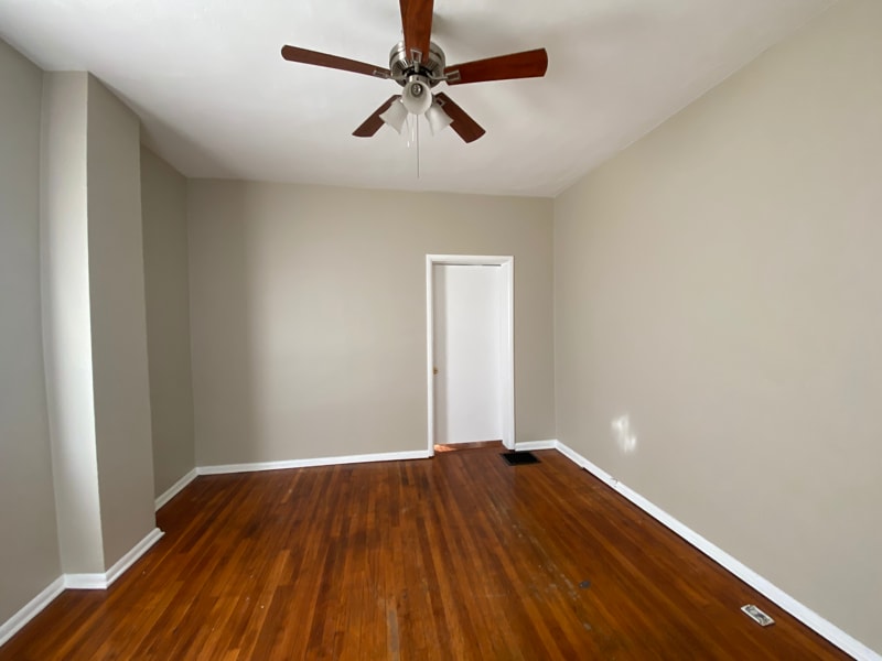 Building Photo - 615 Oak St