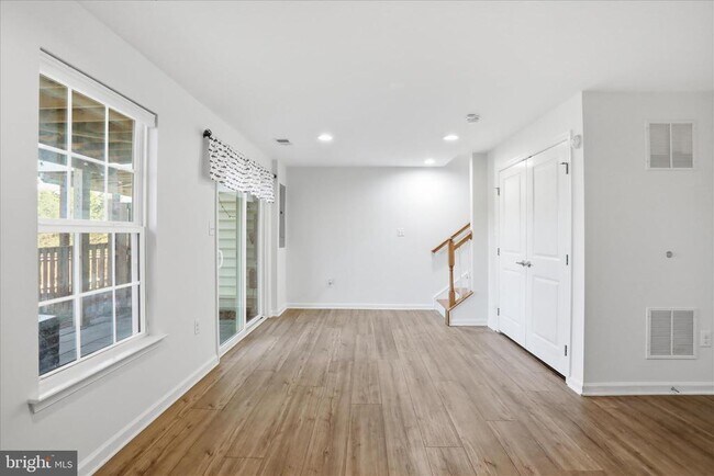 Building Photo - 166 Trout Lily Dr