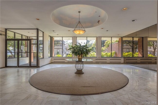 Building Photo - 21 Fairview Ave