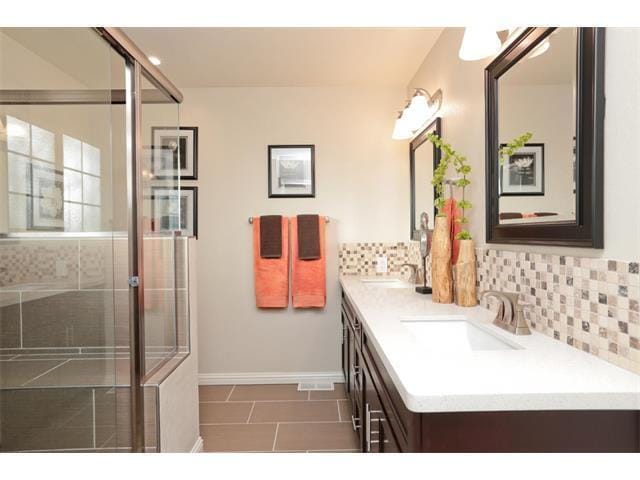 Building Photo - Beautiful single family home near Westfiel...