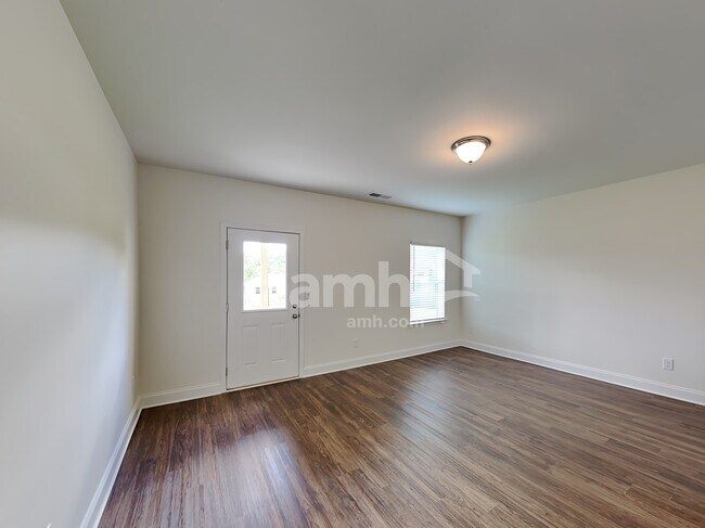 Building Photo - 6194 Bridlewood Ln