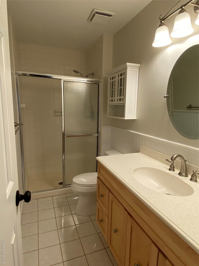 Building Photo - 11 Wildwood Rd