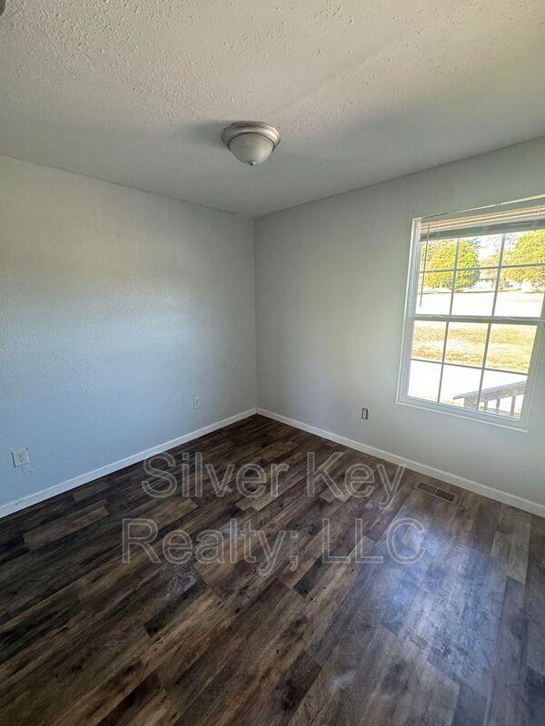 Building Photo - 2335 US-411