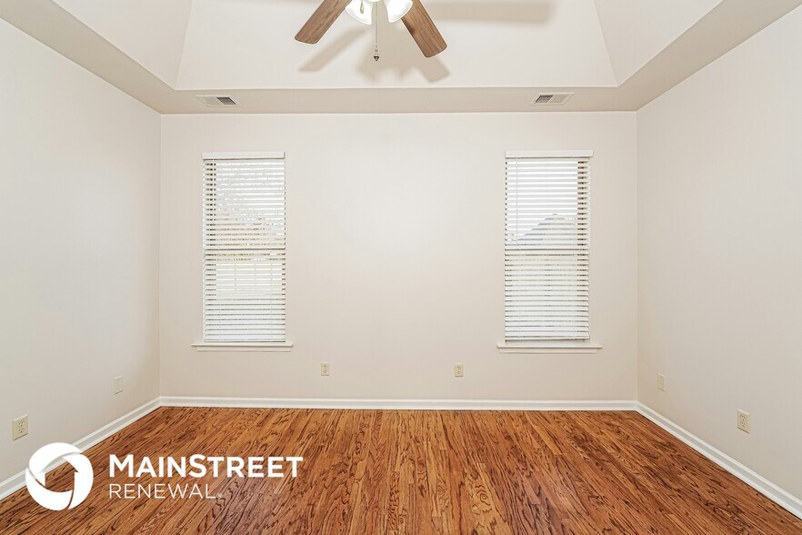 Building Photo - 1128 Avalon Dr