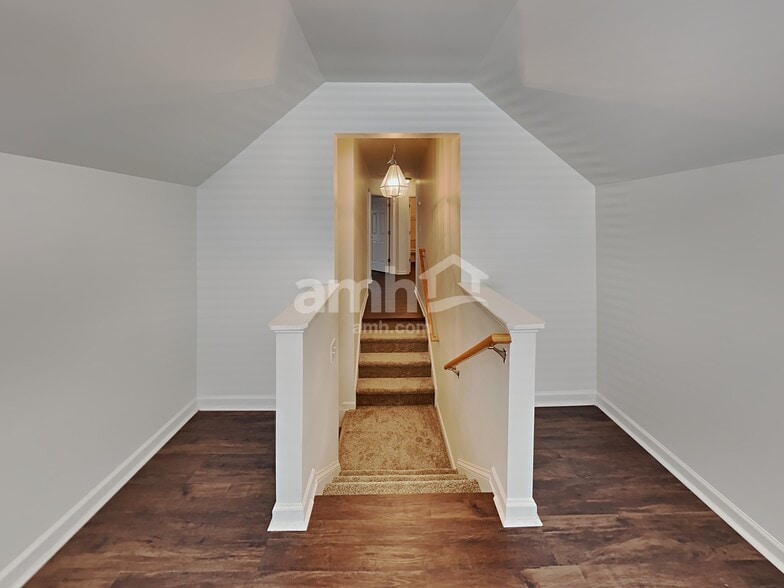 Building Photo - 3709 Pinkham Way