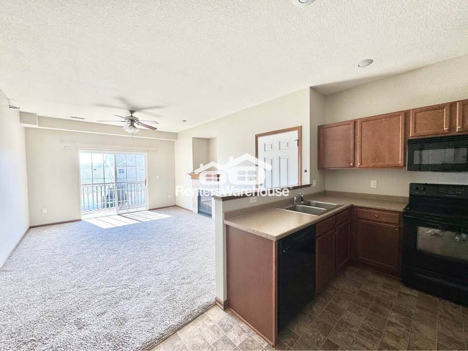 Building Photo - 1624 NW Prairie Lakes Dr