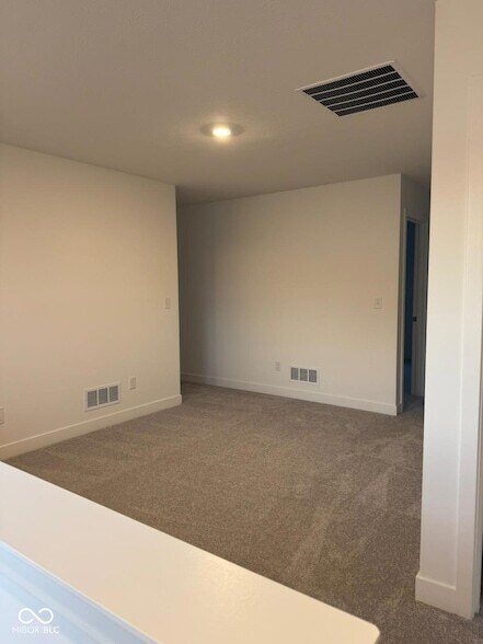 Building Photo - 15354 Farrington Rd