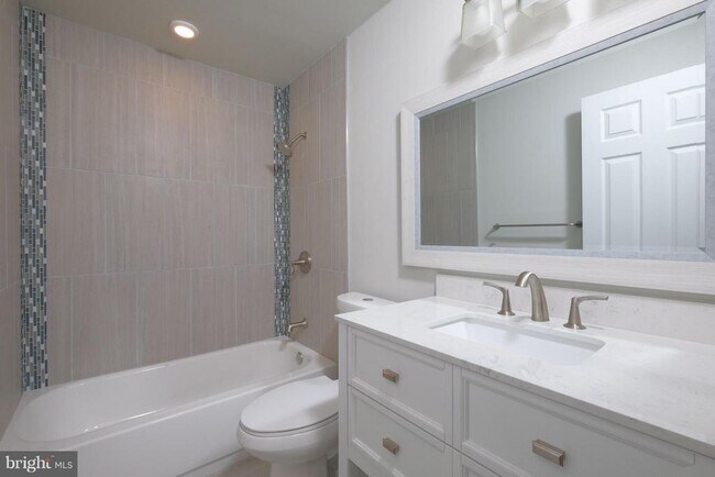 Building Photo - 1109 Castle Harbor Way