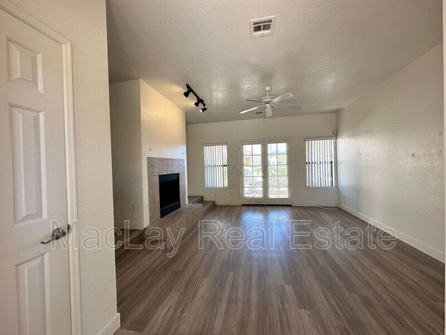 Building Photo - 8787 E Mountain View Rd