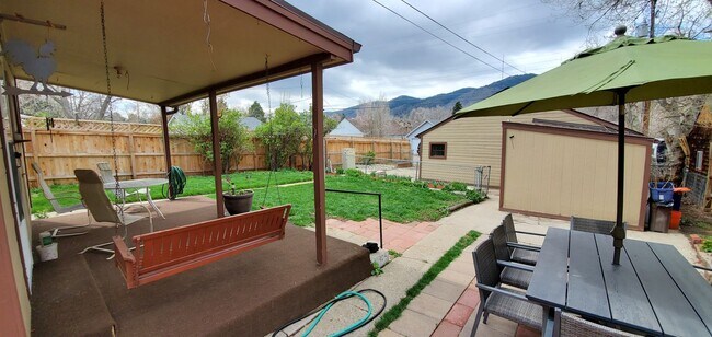 Building Photo - Charming 4-bedroom in Golden