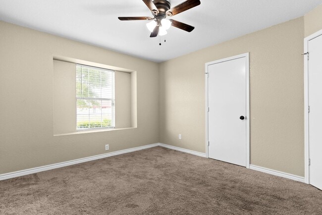 Building Photo - 4604 Greyhound Dr