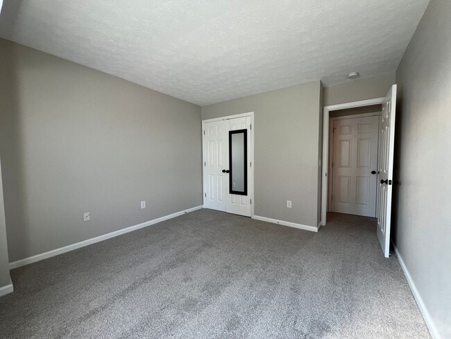 Building Photo - Charming 3-Bedroom Home with Modern Upgrad...