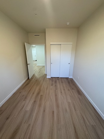 Building Photo - 6110 NE Willow St