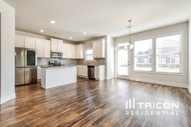 Building Photo - 4094 Evelyn View Ct