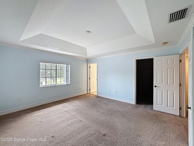 Building Photo - 2464 Hemingway Ln