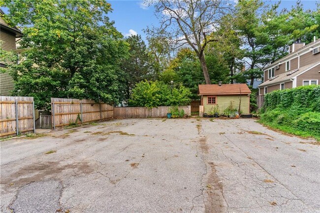 Building Photo - 159 Camp St