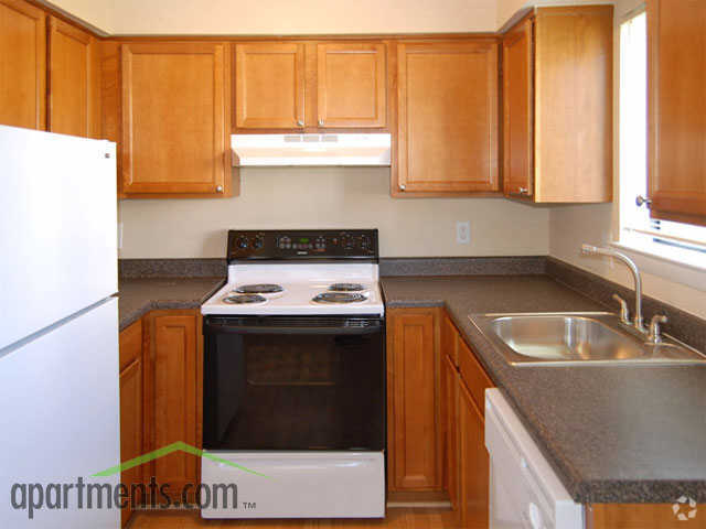 Kitchen - Audubon Creek Apartments