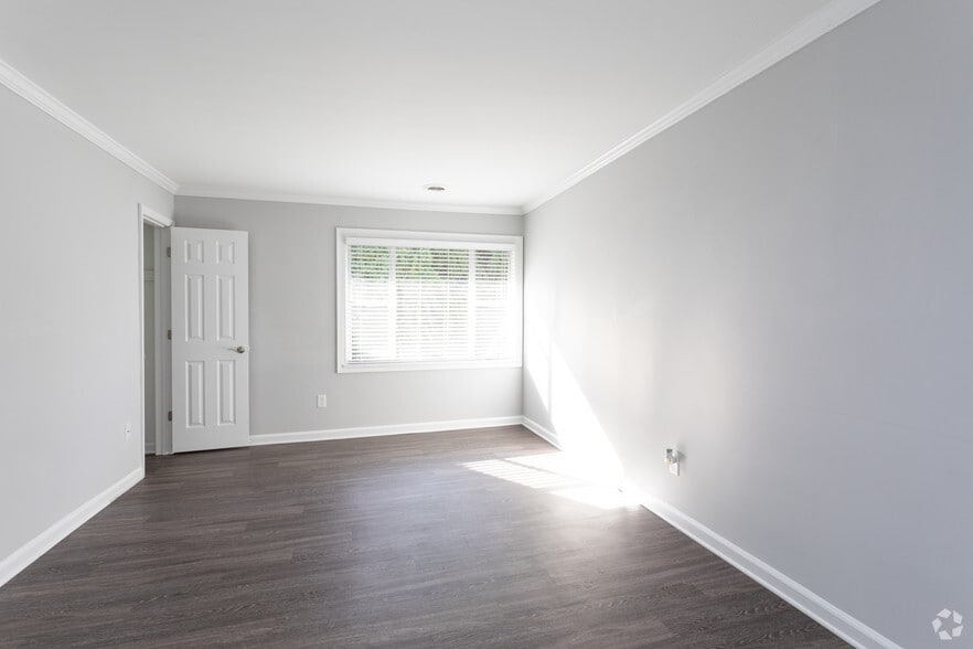 The Melrose Apartments 18194 Purvis Dr Triangle VA 22172 Apartment Finder