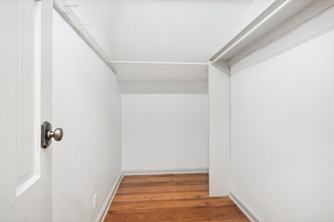 Building Photo - 2800 Woodpipe Ln