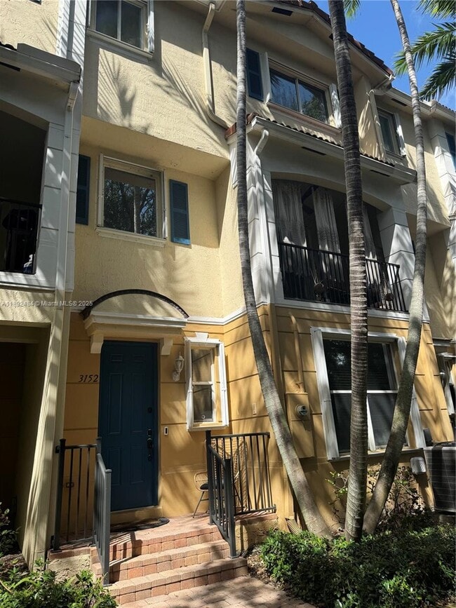 Building Photo - 3152 N Greenleaf Cir