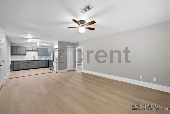 Building Photo - 721 Ford Pl