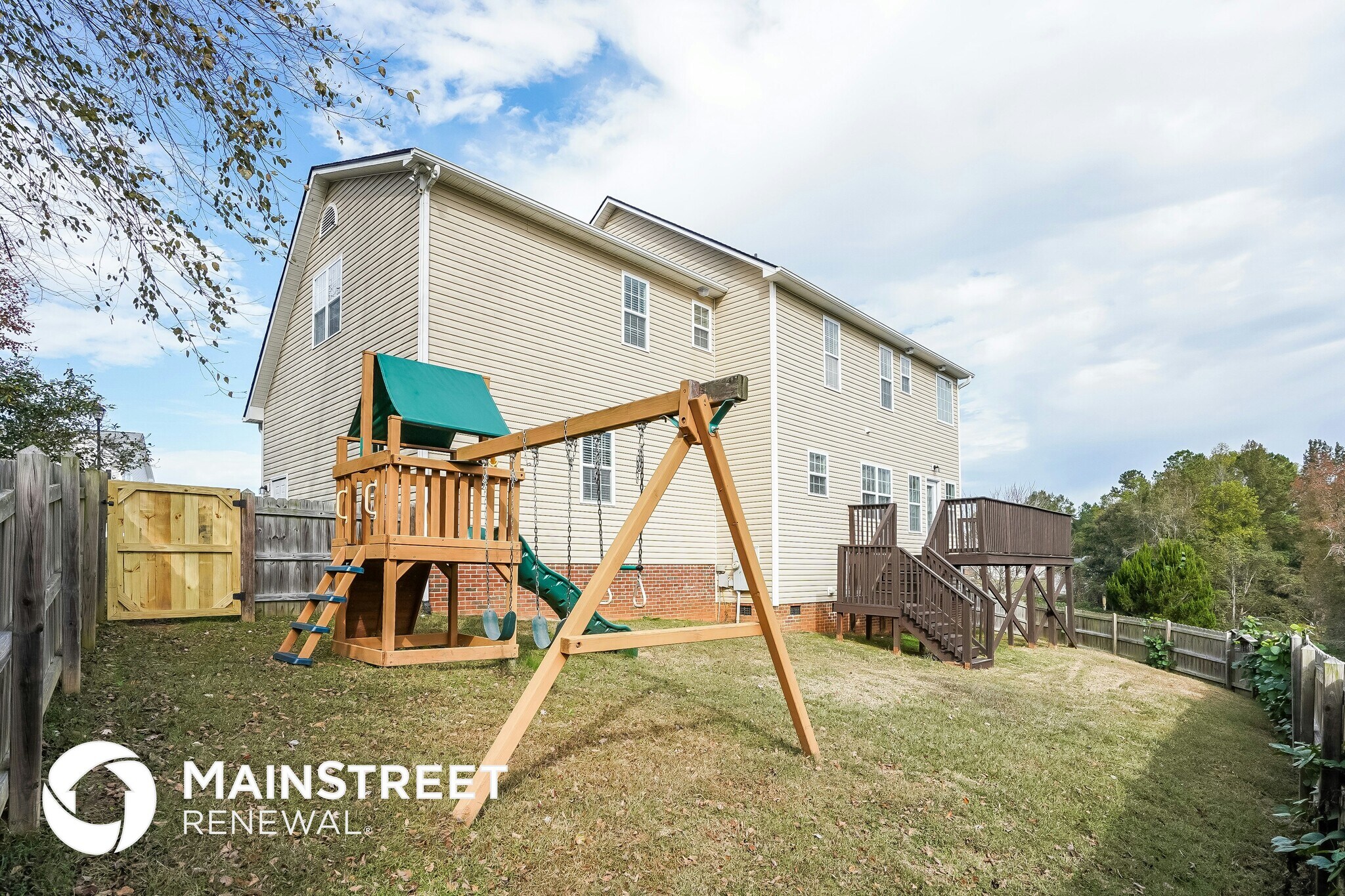 Building Photo - 203 Majestic Oak Dr