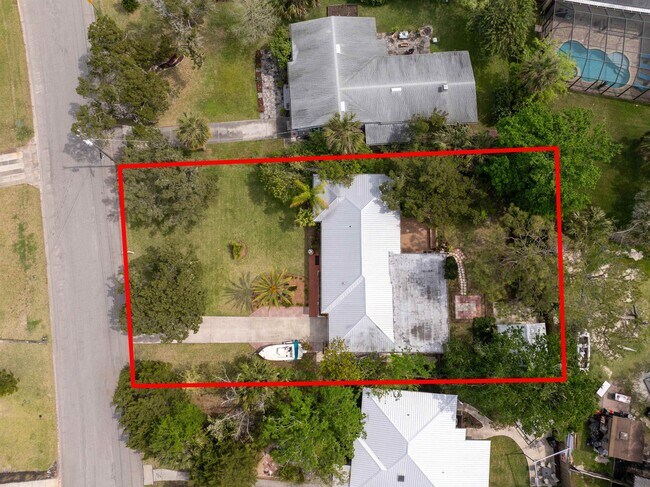 Building Photo - 146 Menendez Rd