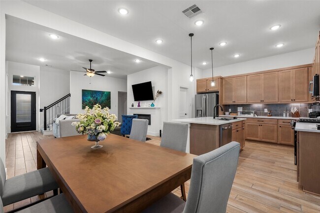 Building Photo - 5218 Sage Hls Dr