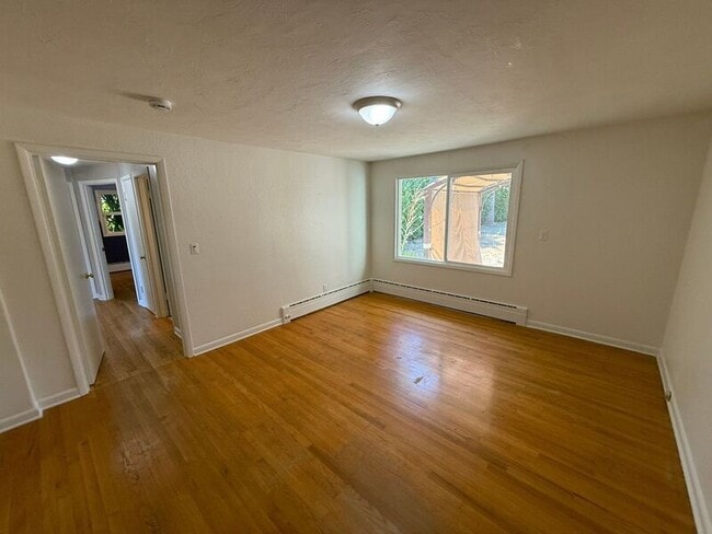 Building Photo - 1740 Glen Creek Rd NW