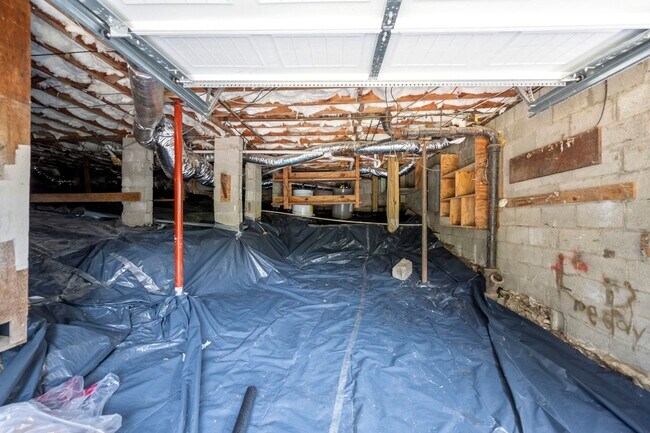 Building Photo - 204 Booth Rd