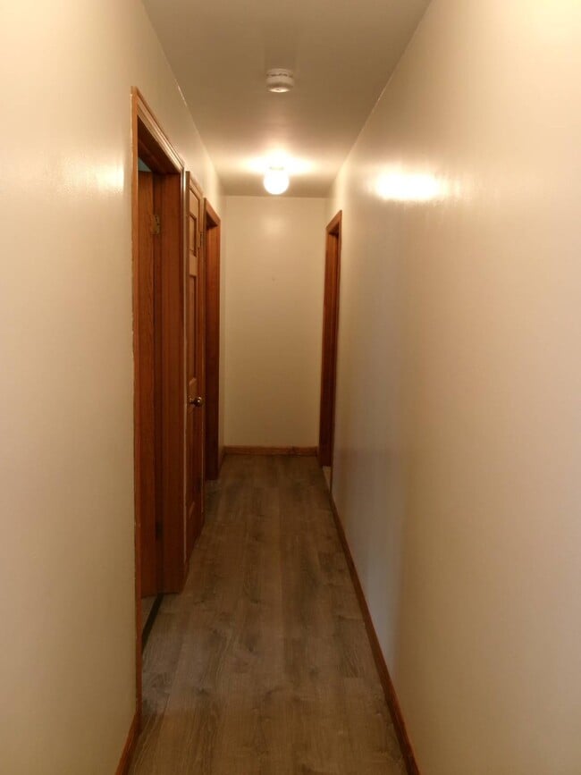 Building Photo - 222 S Ten Broeck St