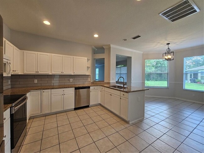 Building Photo - 5903 Phoebenest Dr