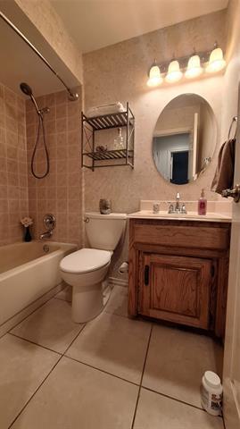 Building Photo - 2813 Woodpath Ln