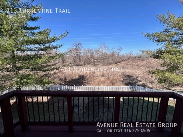 Building Photo - Spacious 4-Bed Atrium Ranch with Scenic Vi...