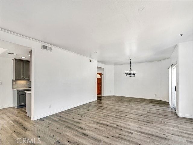 Building Photo - 468 W Huntington Dr