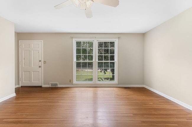 Building Photo - 4815 Danby Dr
