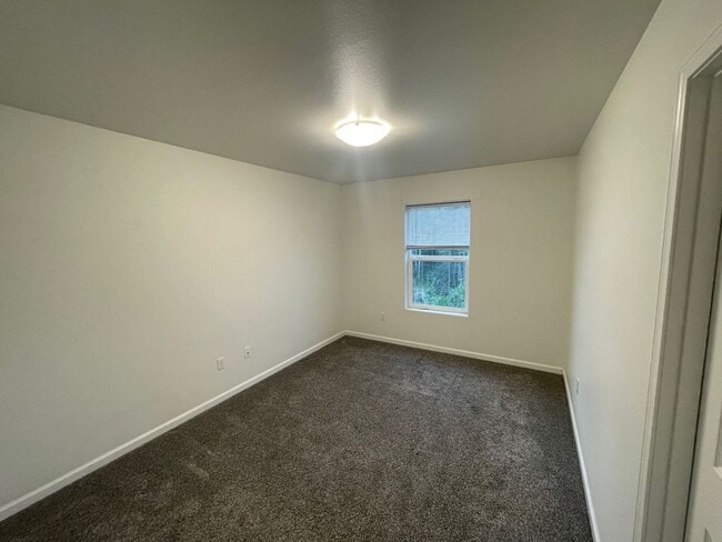 Building Photo - 4733-4739 W Adirondack Circle