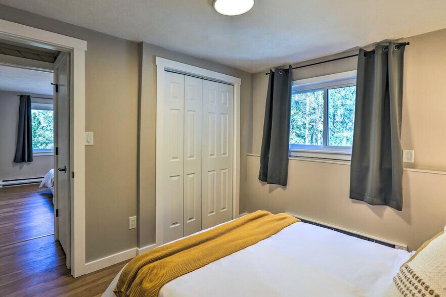 Building Photo - 9538 Fallen Rock Rd