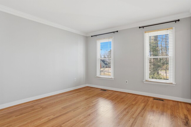 Building Photo - LOVELY 4 BEDROOM HOME IN MONACAN HILLS