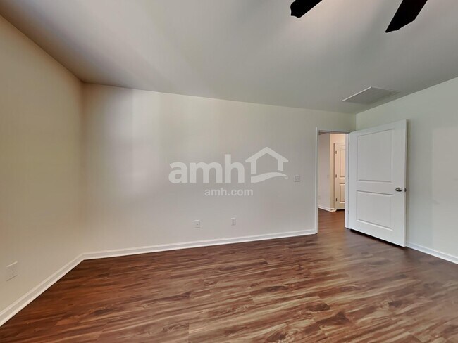 Building Photo - 110 Orion Way