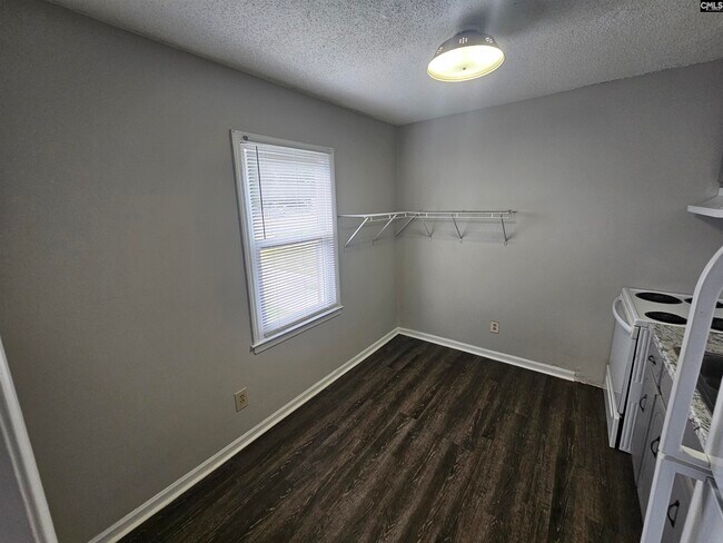 Building Photo - 124 Calvin Ct