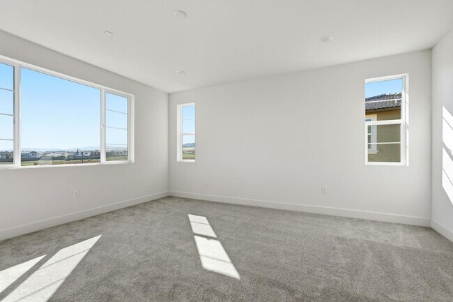 Building Photo - 5728 Placer Dr