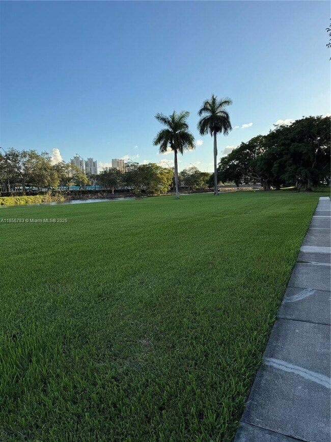 Building Photo - 8335 SW 72nd Ave
