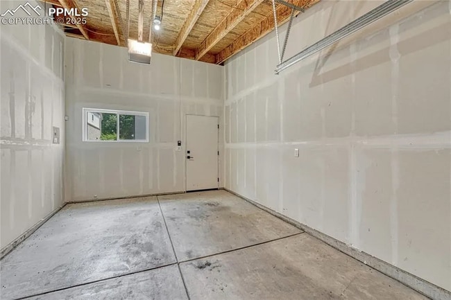 Building Photo - 1231 Newton St