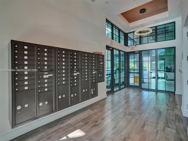 Building Photo - 4100 SW 64th Ave