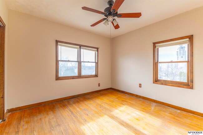 Building Photo - 3224 S 32nd Ave