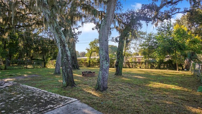 Building Photo - 5518 Riviera Dr
