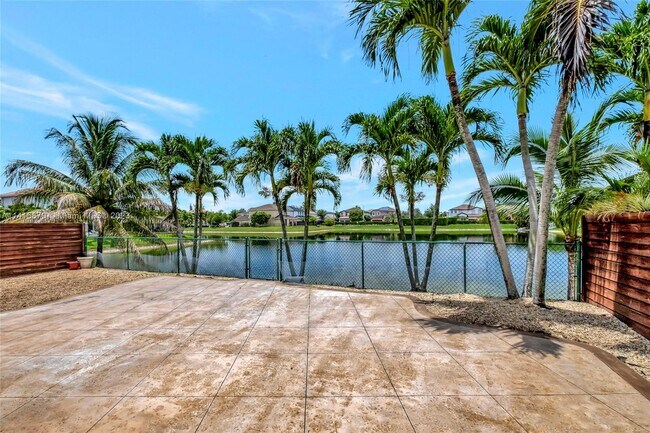 Building Photo - 14443 SW 12th Ln