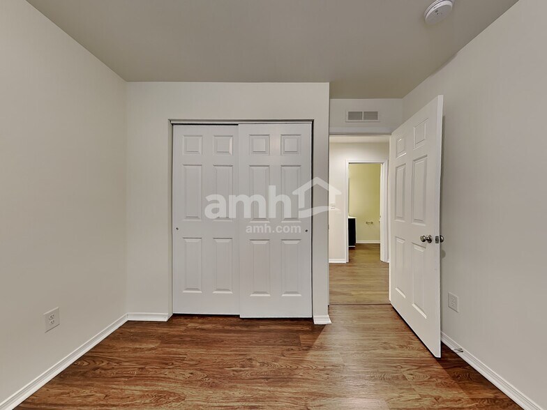 Building Photo - 4940 Sweet Shade Trail