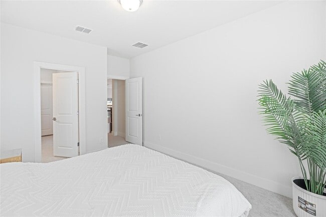 Building Photo - 312 Palatino Bend